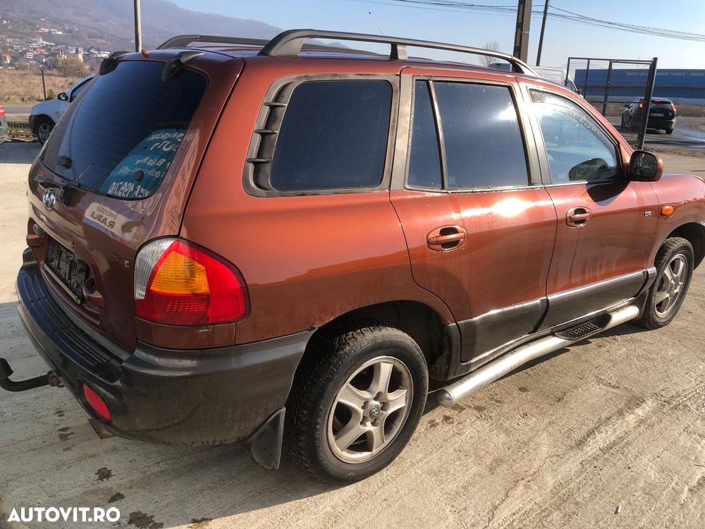 Dezmembrez Hyundai Santa Fe 2x4 2.0 CRDI D4EA 2003 - 6