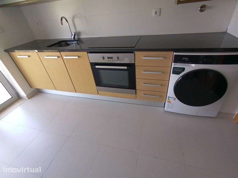 Apartamento T2 com garagem - Louriçal/Pombal - Grande imagem: 2/10