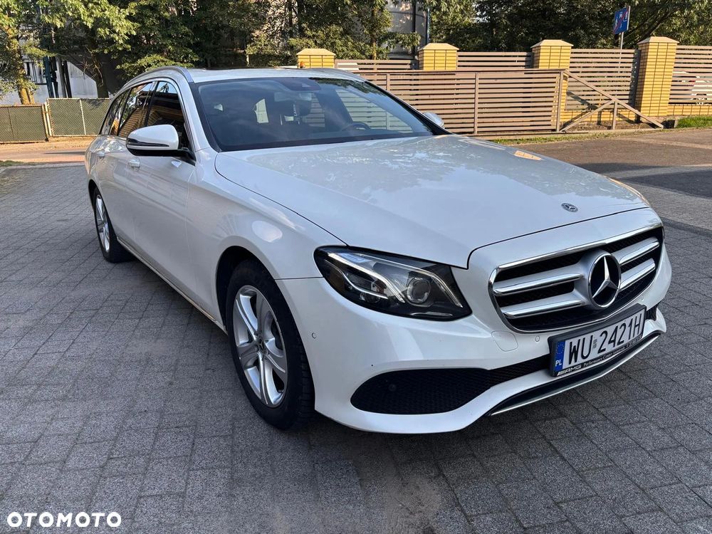 Mercedes-Benz Klasa E 250 9G-TRONIC - 2