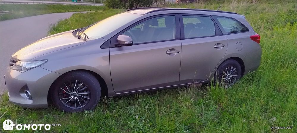 Toyota Auris 1.4 D-4D Dynamic - 2
