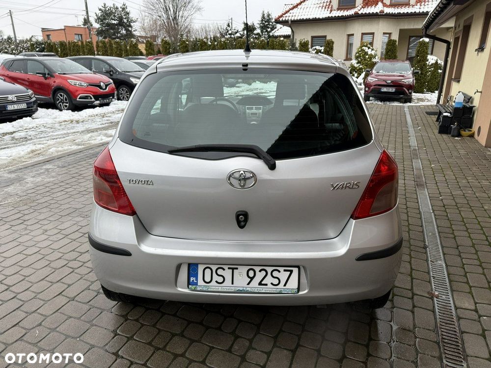 Toyota Yaris 1.3 VVT-i Sol - 8