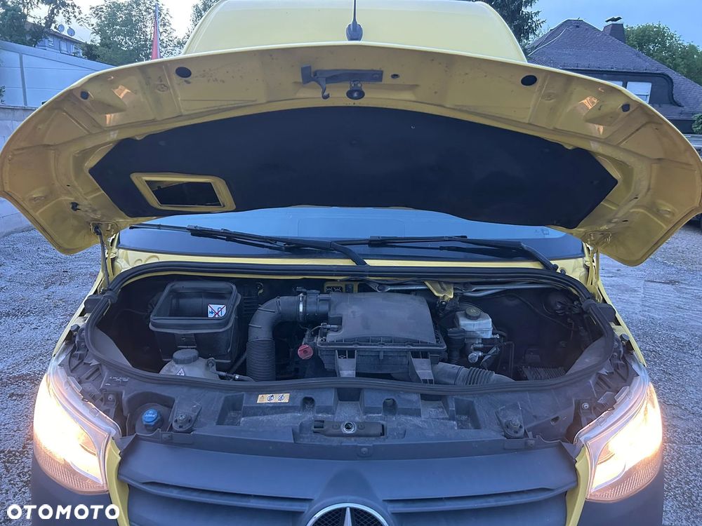 Mercedes-Benz Sprinter - 13