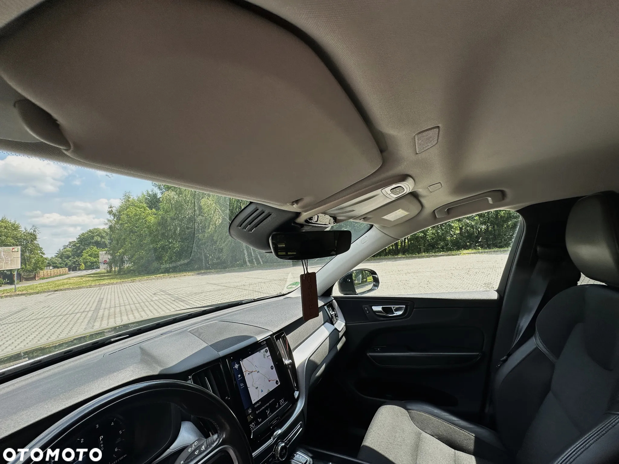 Volvo XC 60 D4 Momentum Pro - 32