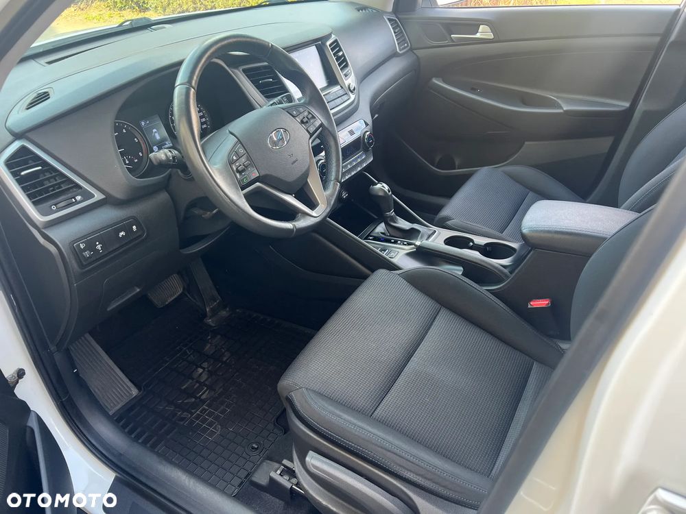 Hyundai Tucson 1.7 CRDI BlueDrive Comfort 2WD DCT - 9