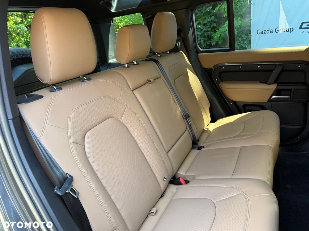 Land Rover Defender 2.0 P300e PHEV X-Dynamic HSE - 18