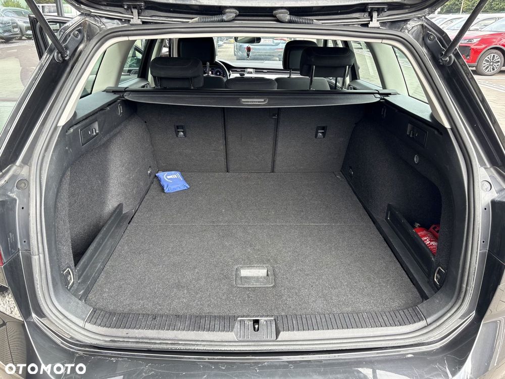 Volkswagen Passat - 17