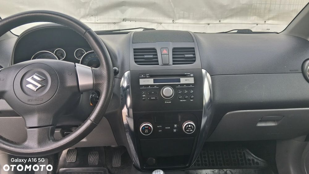 Suzuki SX4 1.6 VVT 4x4 Comfort - 16