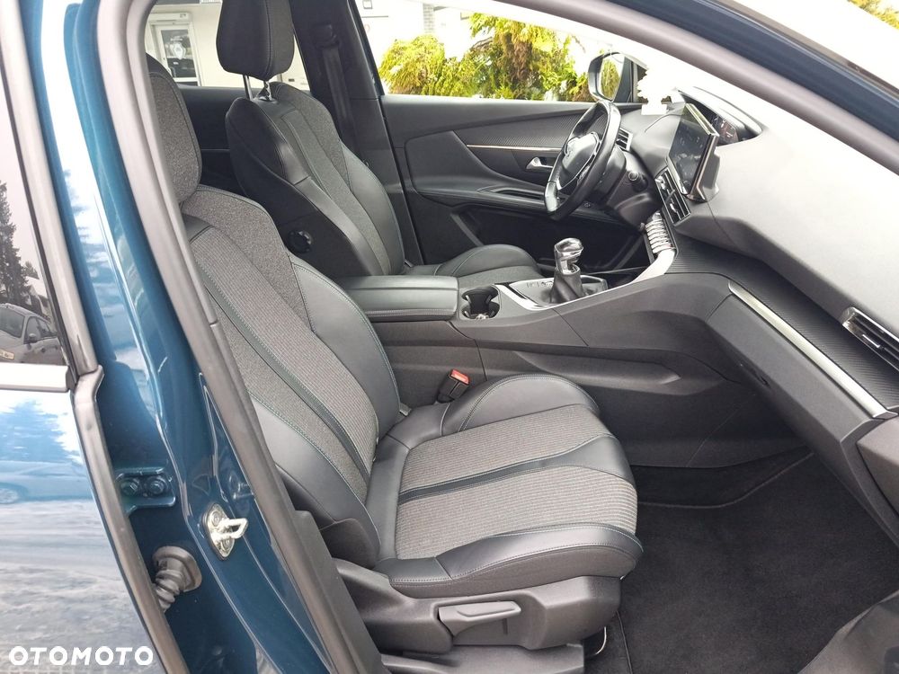 Peugeot 3008 1.5 BlueHDi Allure S&S - 15