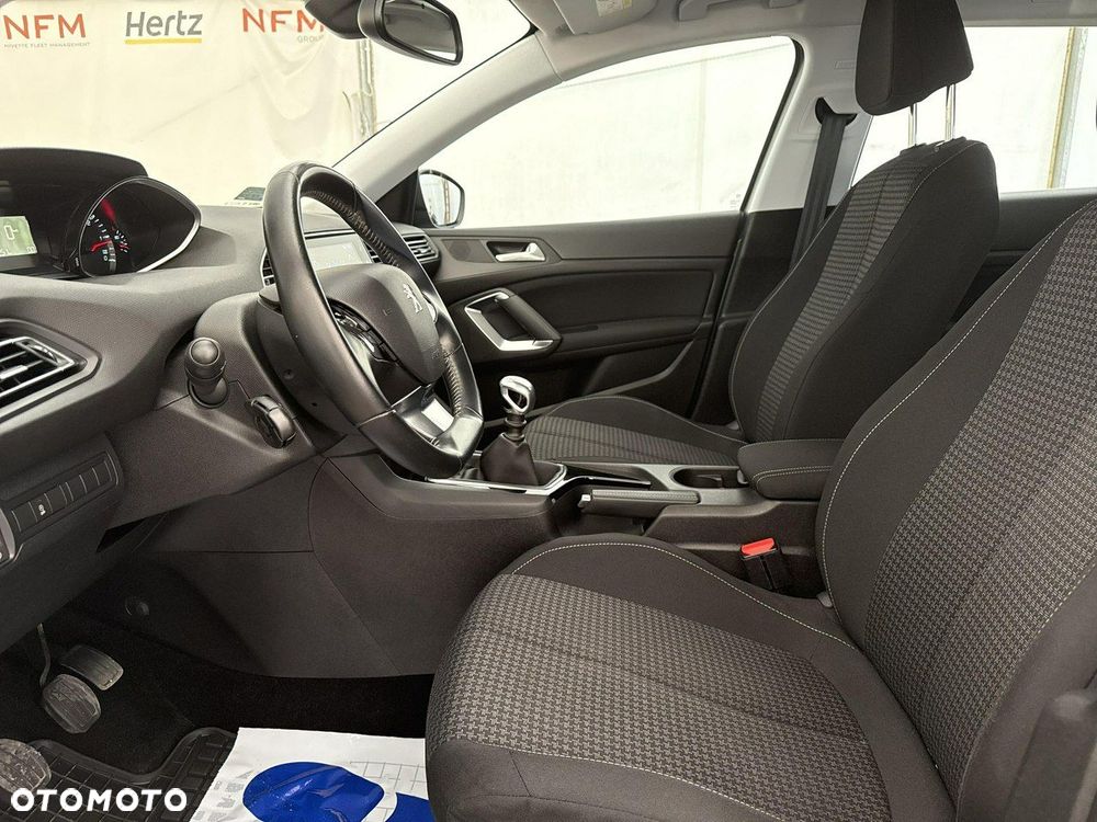 Peugeot 308 - 13