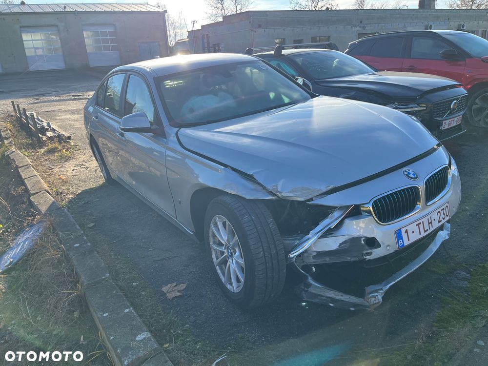 BMW Seria 3 330e iPerformance Advantage - 2