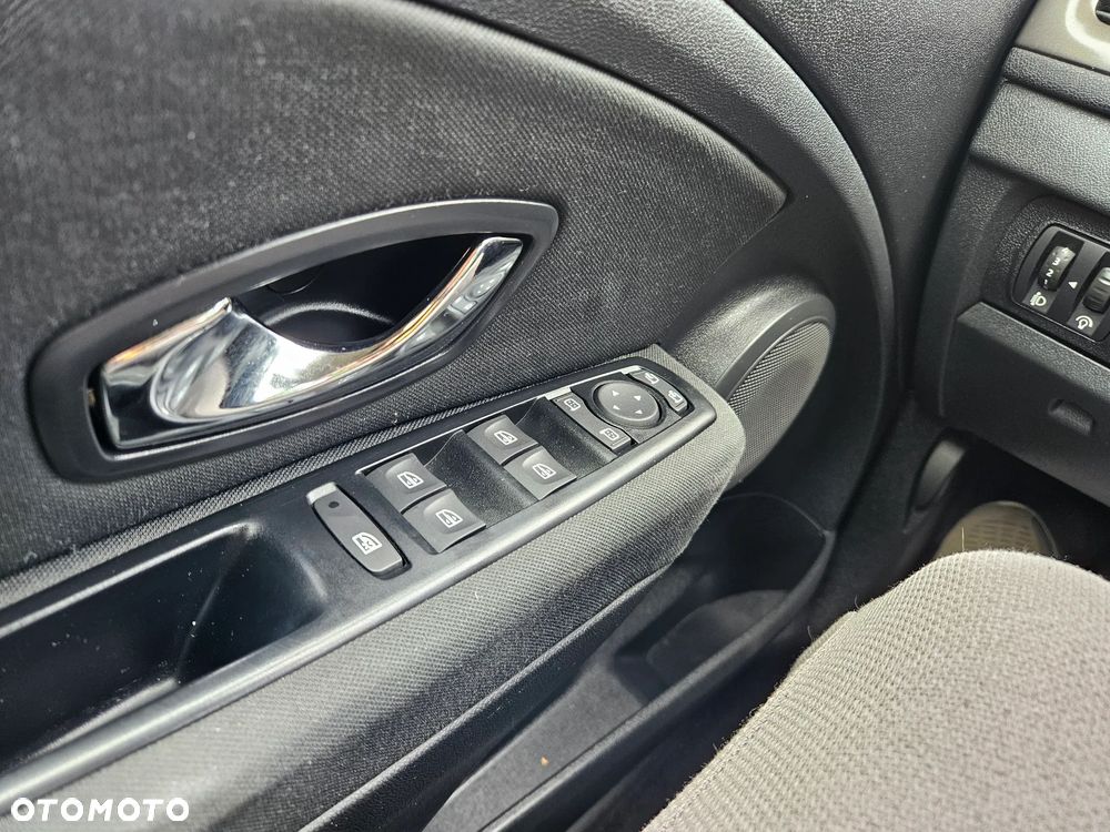 Renault Megane ENERGY TCe 115 Start & Stop Authentique - 15