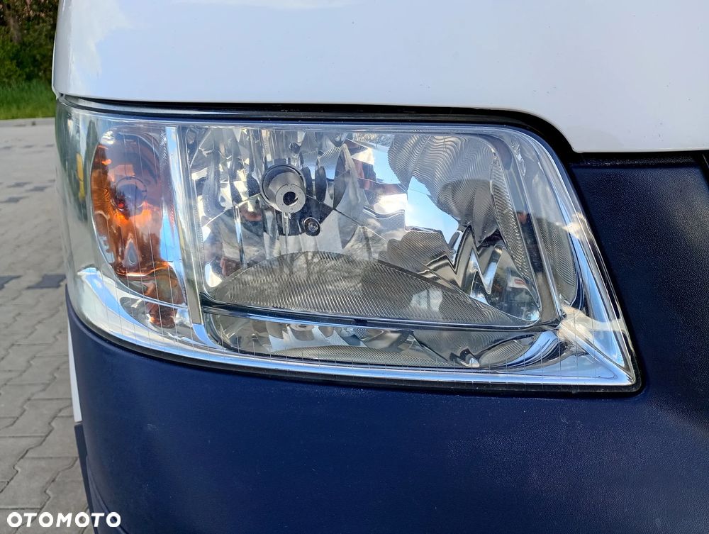 Volkswagen TRANSPORTER T5 XI.2009r. MAX WYSOKI 1,9 TDI 102KM KLIMATYZACJA NOWE SPRZĘGŁO I ROZRZĄD PRZEGLĄD NA ROK ZERO RDZY 3 OSOBOWY STAN TECHNICZNY WZOROWY ŁADOWNOŚĆ 1385 KG BEZWYPADKOWY VAT1 ELEKTR. SZYBY I LUSTERKA - 27