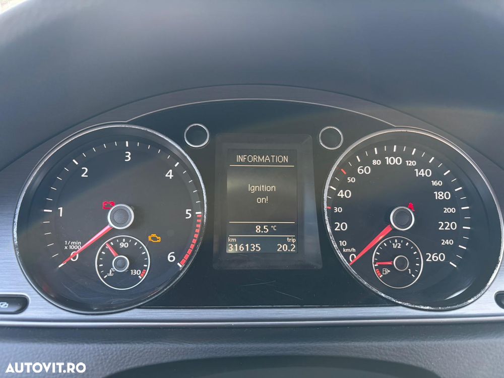 Volkswagen Passat 2.0 Blue TDI SCR Comfortline - 7