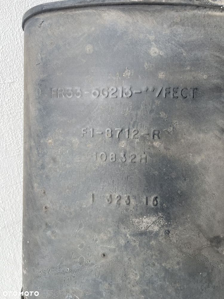 WYDECH TŁUMIK FORD MUSTANG VI 5,0 5.0 V8 - 6