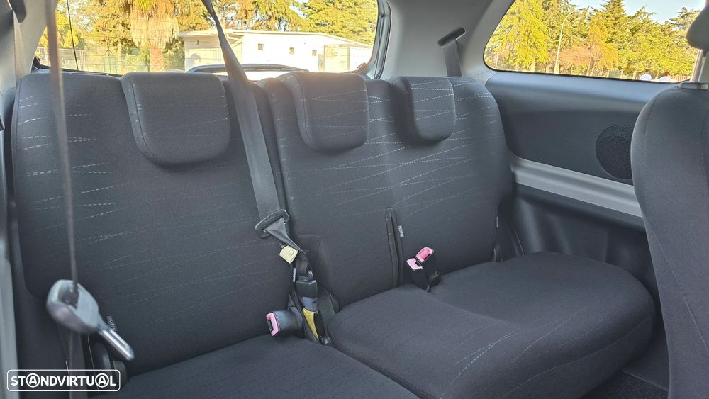 Toyota Yaris 1.0 VVT-i AC Manual - 38