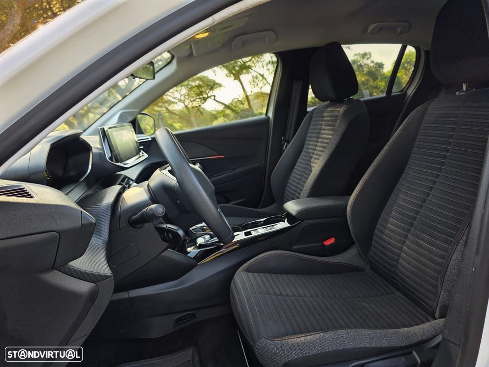 Peugeot e-208 E-Style - 10