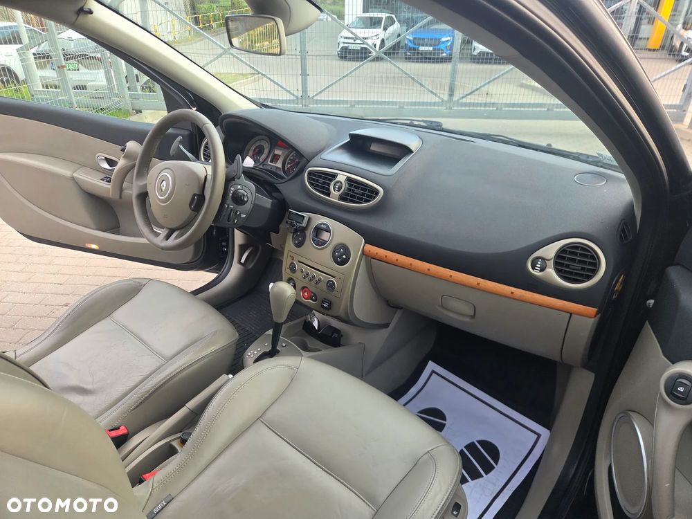 Renault Clio - 18