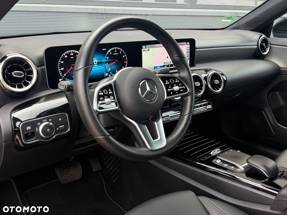 Mercedes-Benz CLA 180 7G-DCT Progressive Line Advanced - 39