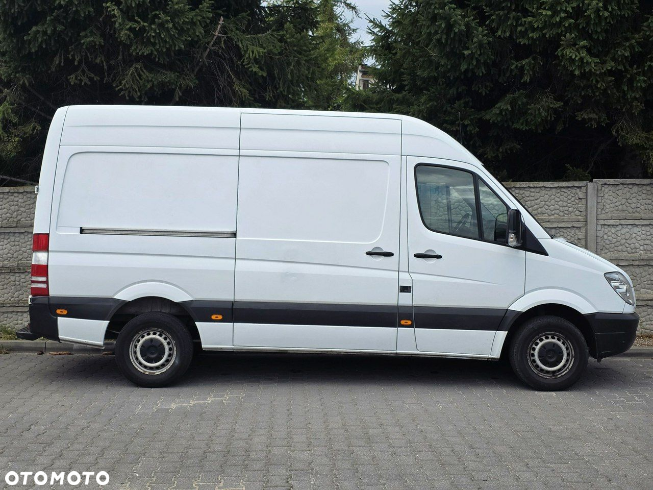 Mercedes-Benz Sprinter - 5