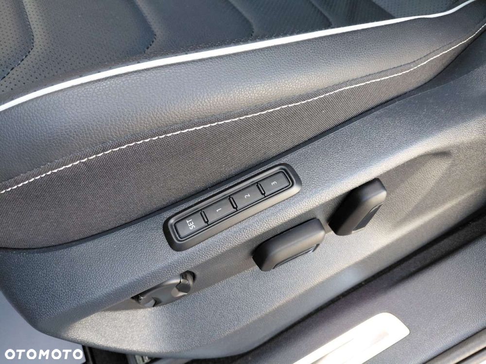 Volkswagen Tiguan - 19