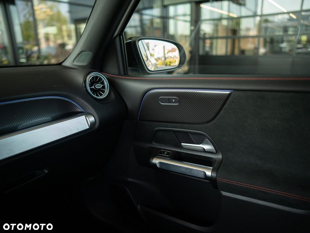 Mercedes-Benz GLB 220 mHEV 4-Matic AMG Line 8G-DCT - 31