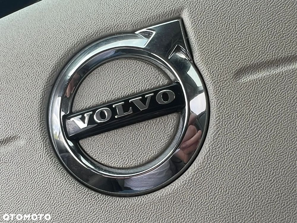 Volvo V40 Cross Country D3 Momentum - 13