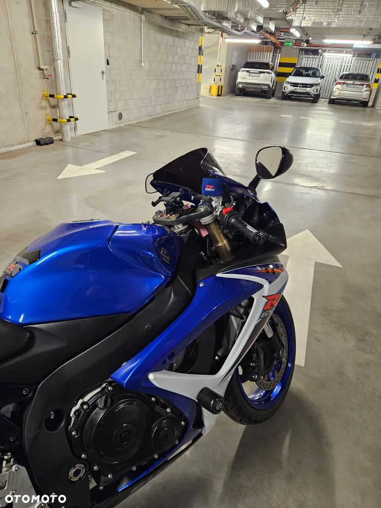 Suzuki GSX-R - 6