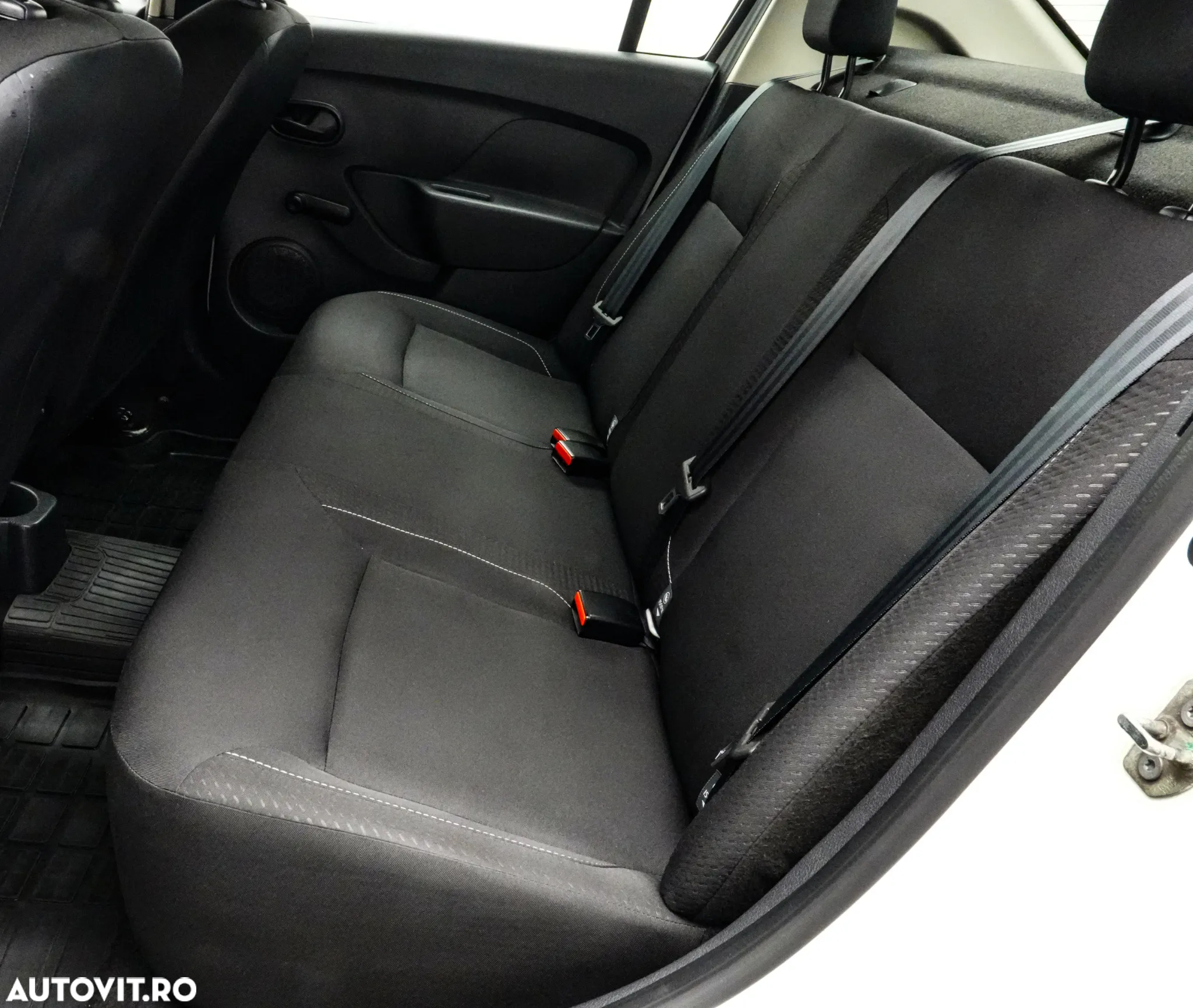 Dacia Logan 0.9 TCe Laureate - 16
