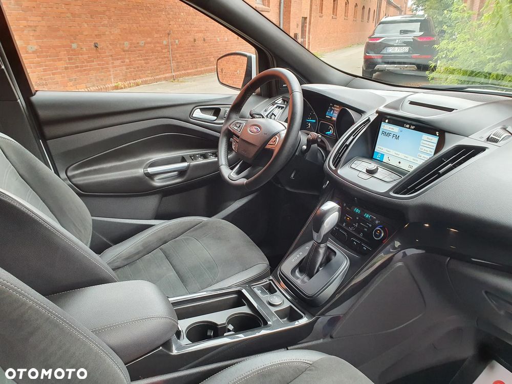Ford Kuga 1.5 TDCi 2x4 ST-Line - 10