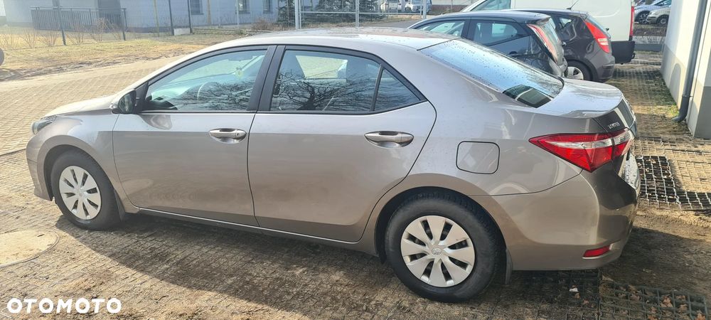 Toyota Corolla 1.6 Active - 3