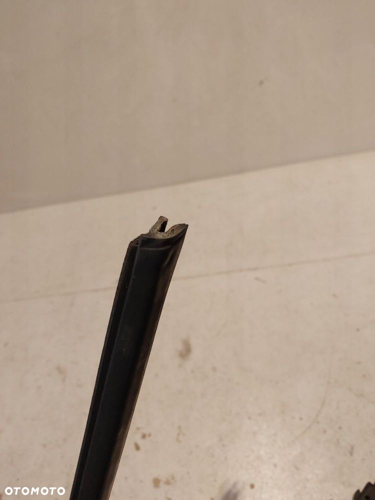 Listwa zgarniająca uszczelka prawa bmw e 46 sedan touring kombi - 8