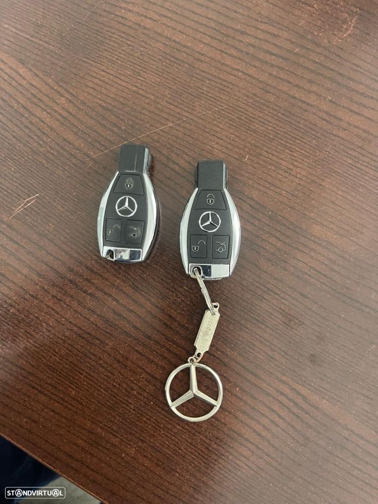 Mercedes-Benz E 220 CDI Avantgarde BlueEfficiency Auto. - 27
