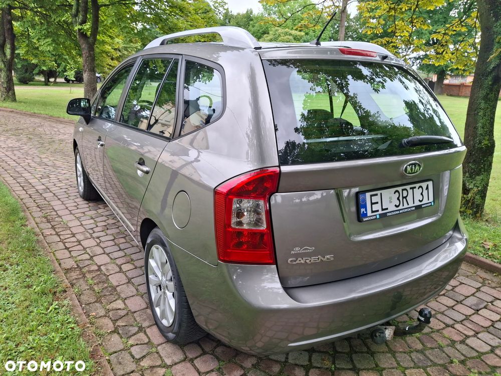 Kia Carens 1.6 CVVT Vision - 12