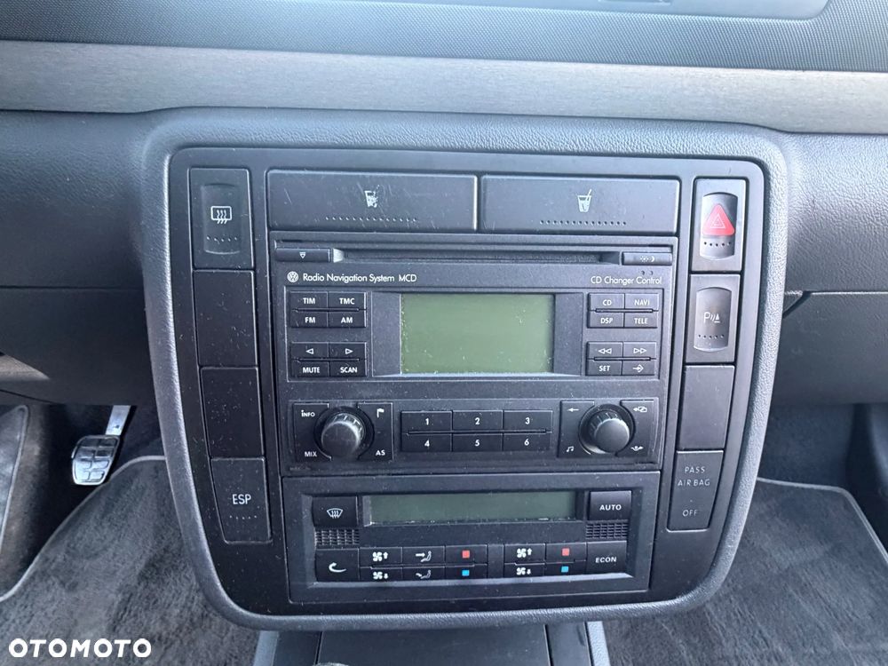 Volkswagen Sharan 1.9 TDI Comfortline Family - 16