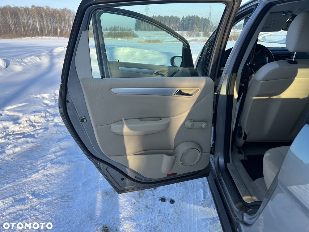 Mercedes-Benz Klasa B 200 Autotronic - 15