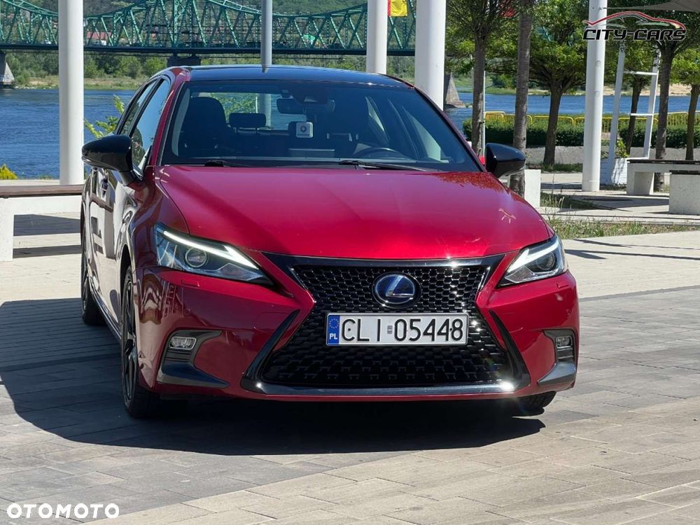 Lexus CT - 7