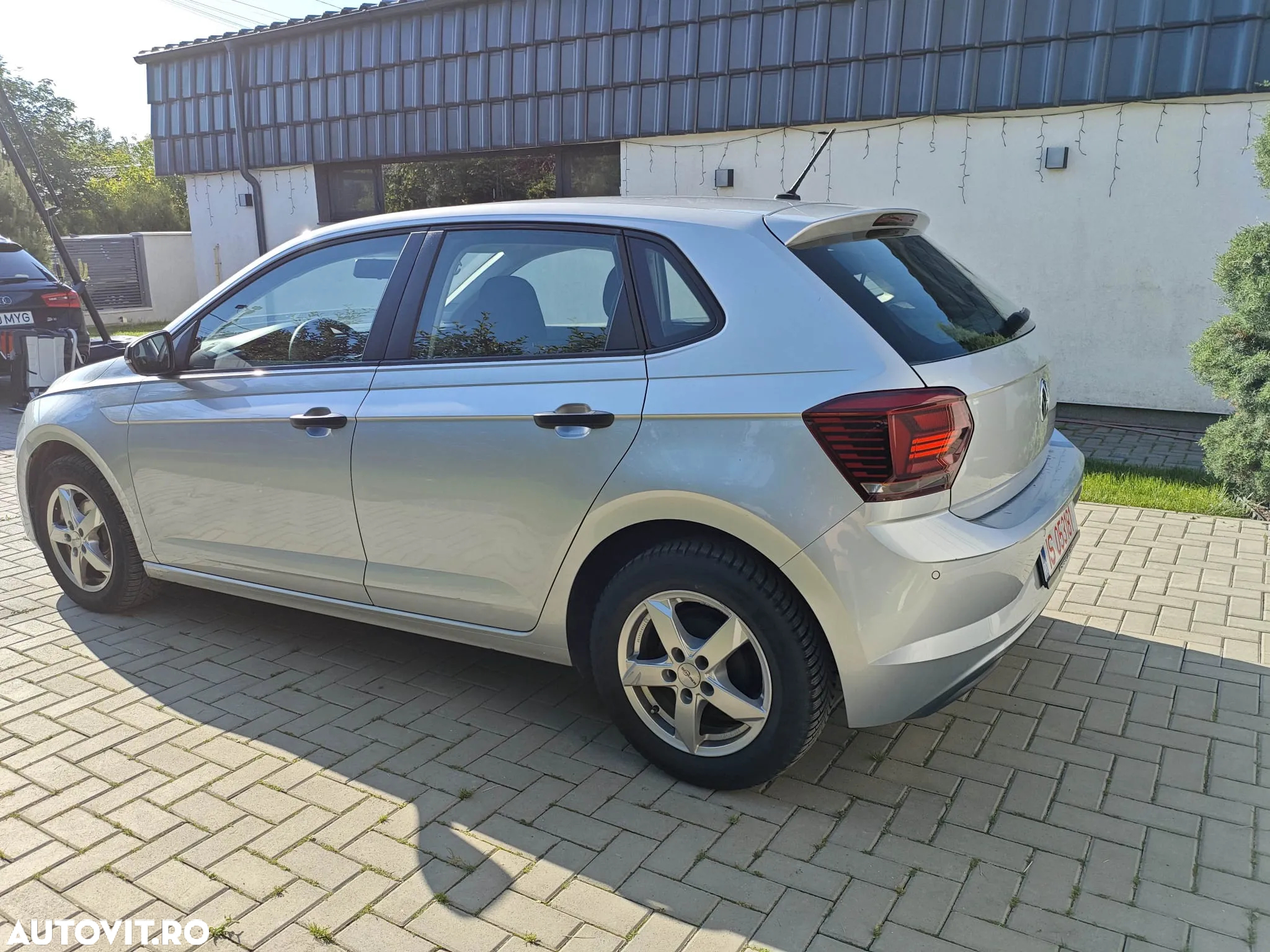 Volkswagen Polo 1.6 TDI Comfortline - 3
