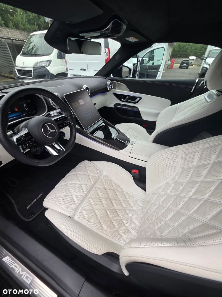 Mercedes-Benz SL AMG 63 4-Matic+ - 21