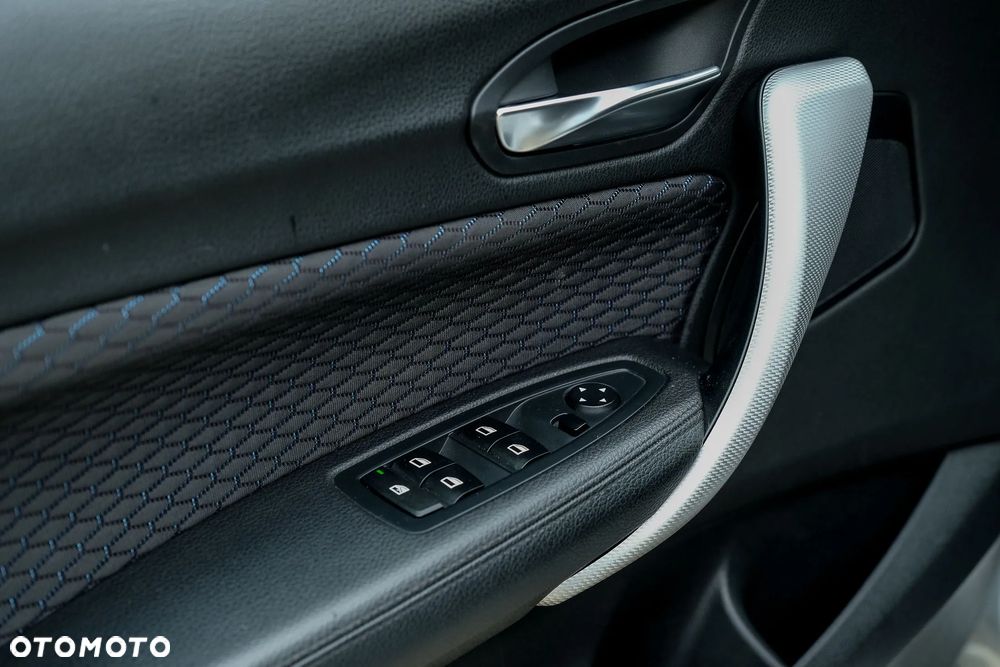 BMW Seria 1 120i M Sport - 16
