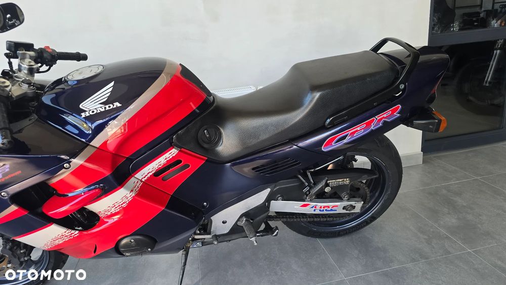 Honda CBR - 19
