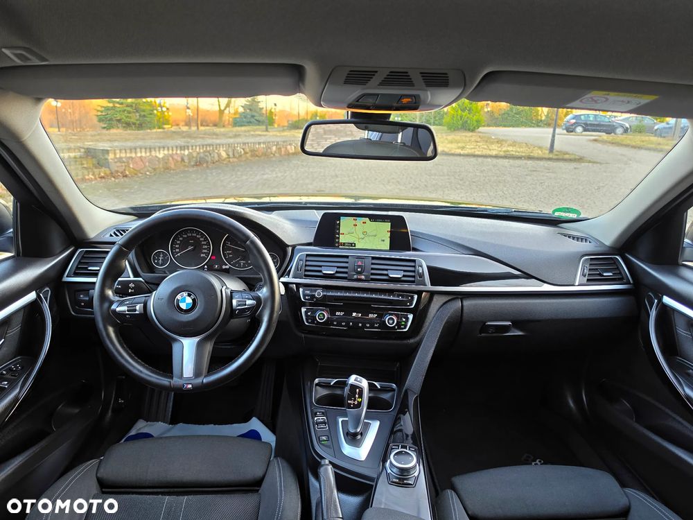 BMW Seria 3 318d Edition M Sport Shadow - 29