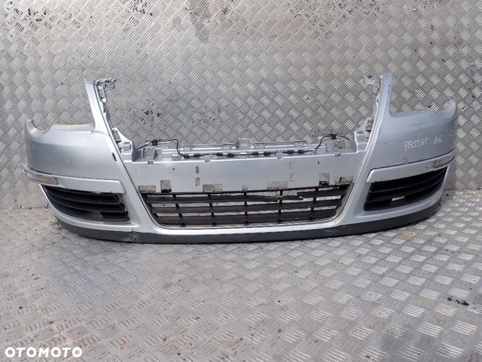 ZDERZAK PRZÓD VW PASSAT B6 RADOM - 1