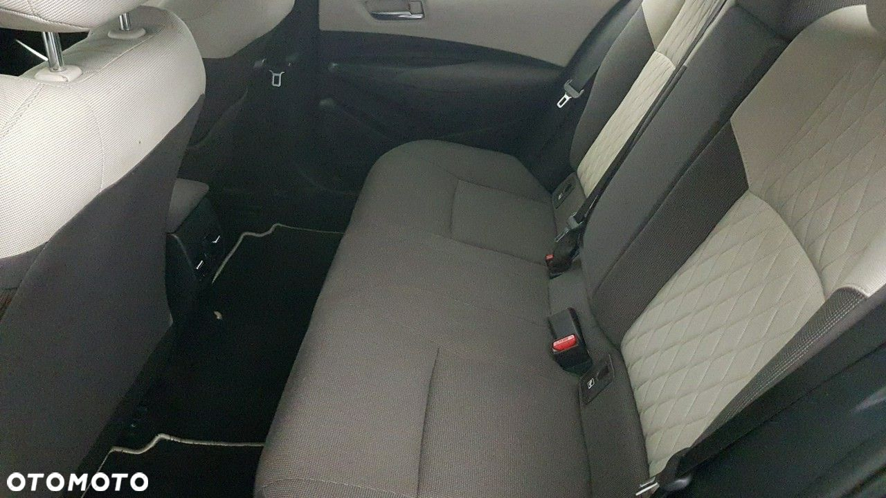 Toyota Corolla - 23