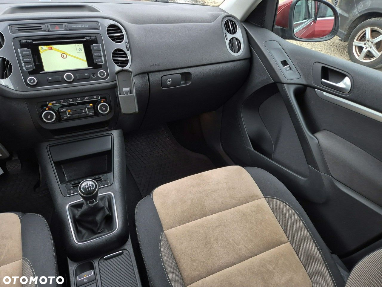 Volkswagen Tiguan 1.4 TSI Sport&Style - 19