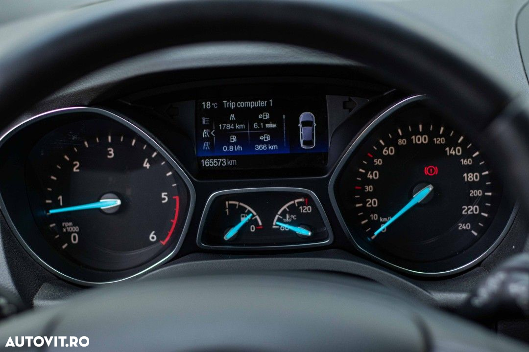 Ford Kuga 1.5 TDCi 2WD Trend - 37