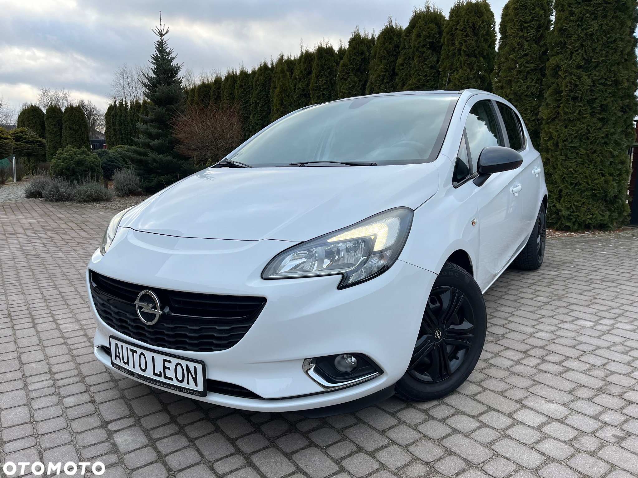 Opel Corsa 1.4 120 Jahre - 8