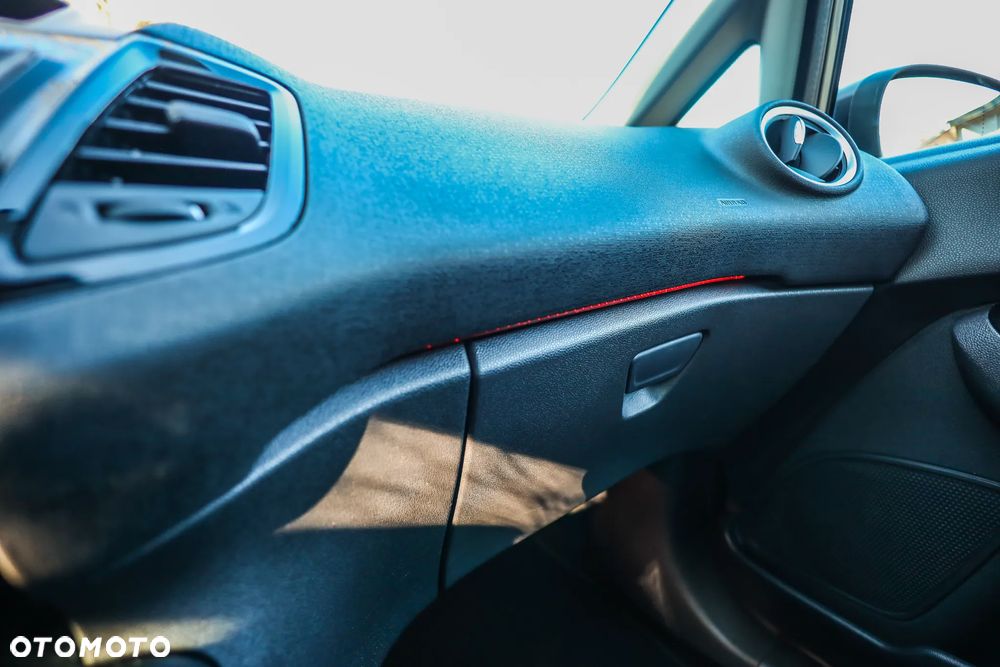 Ford Fiesta 1.0 EcoBoost STart-Stop Titanium - 17