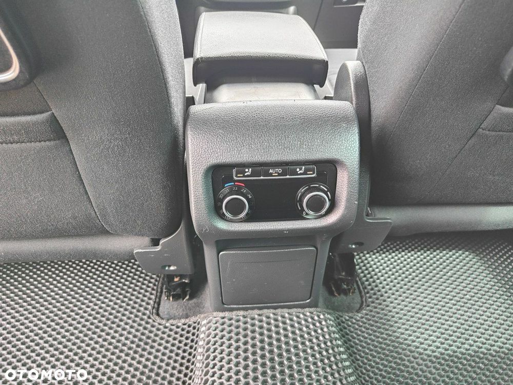 Volkswagen Sharan 2.0 TDI DSG BlueMotion Technology Cup - 26