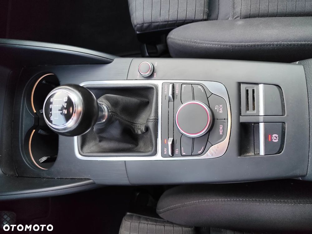 Audi A3 3-drzwiowe 1.4 TFSI Ambition - 15