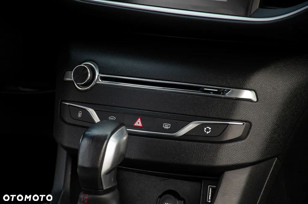 Peugeot 308 - 18